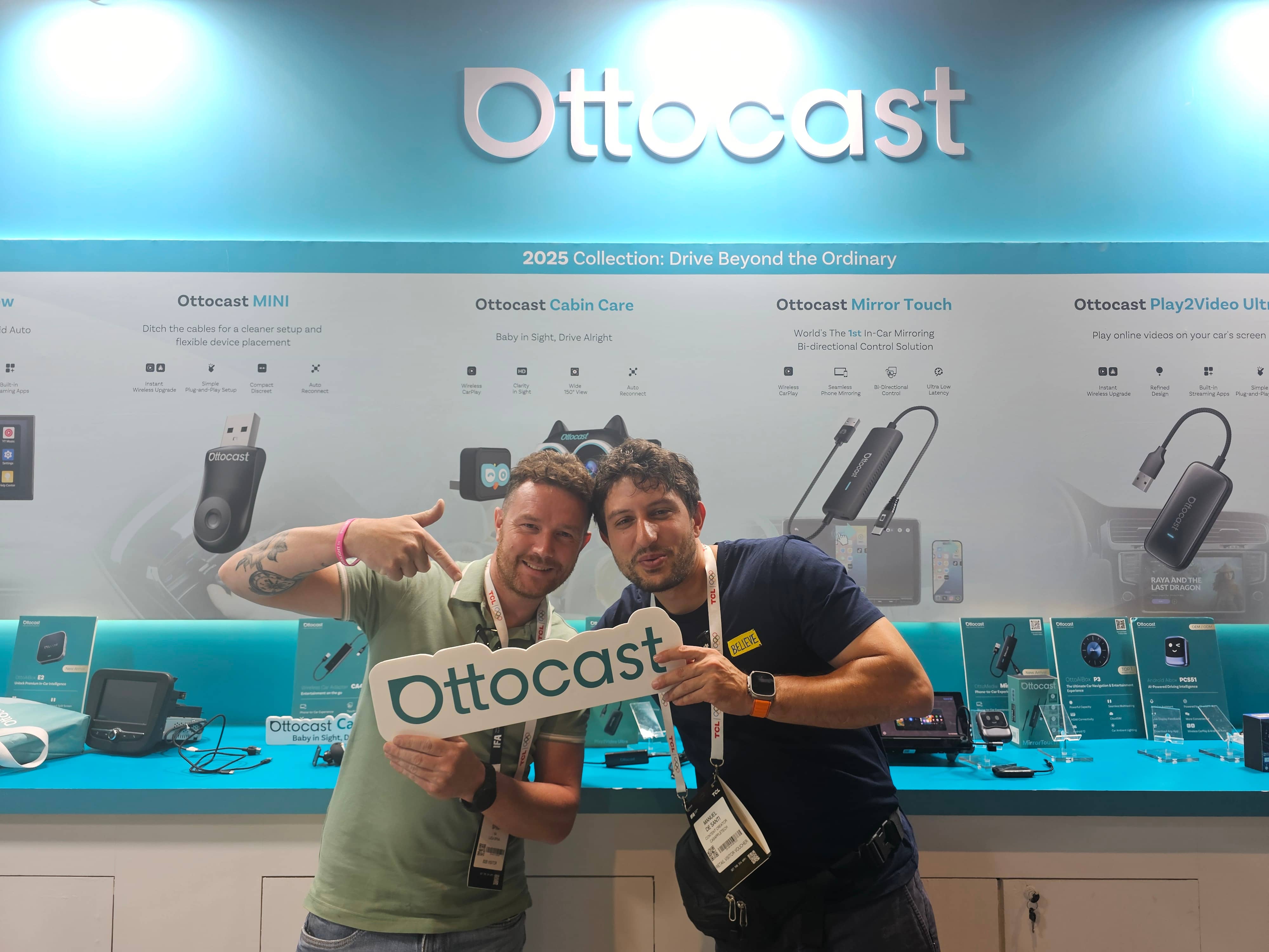 Ottoscreen | Portable CarPlay screens